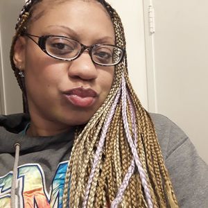 Meet your Posher, Briana